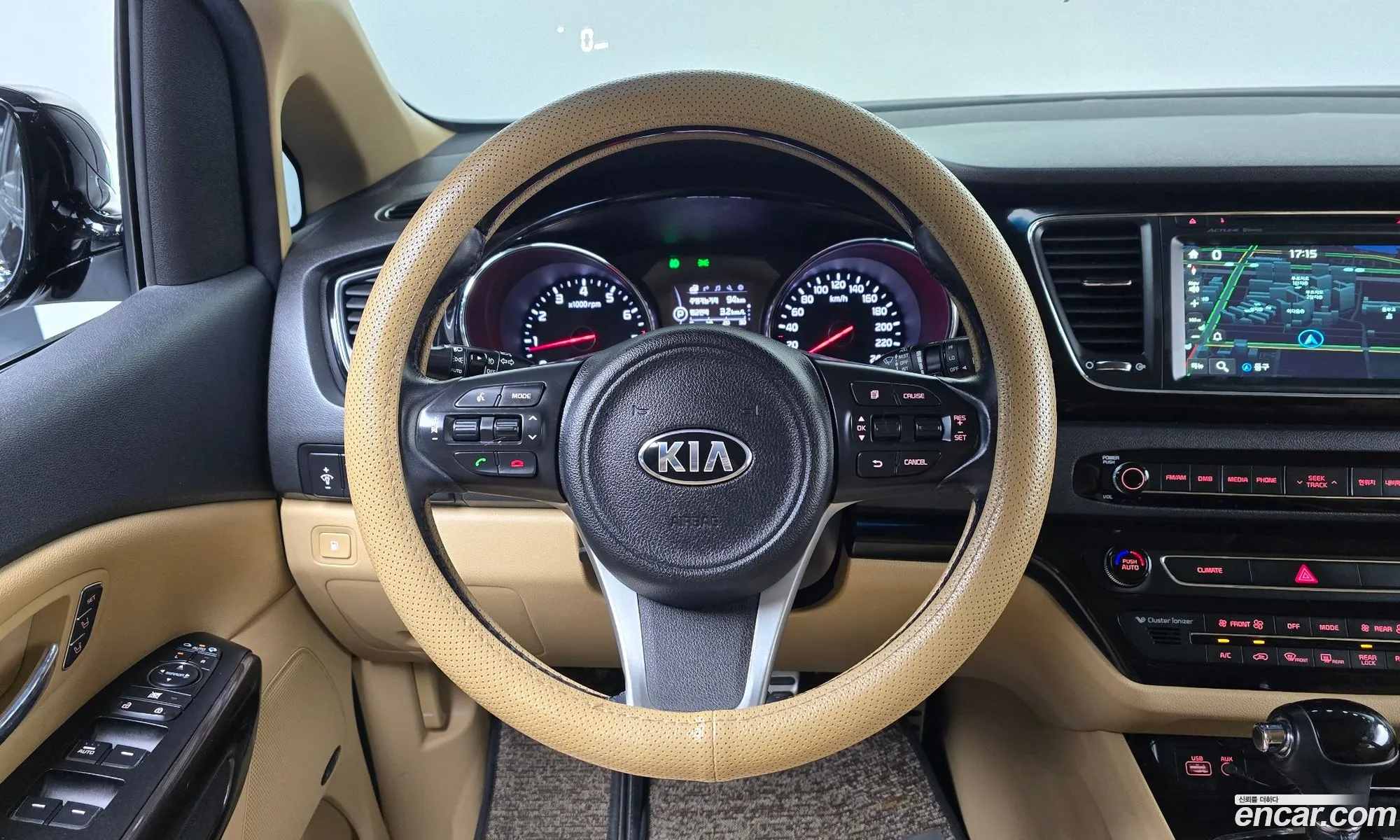 Kia Carnival 2015 — 20
