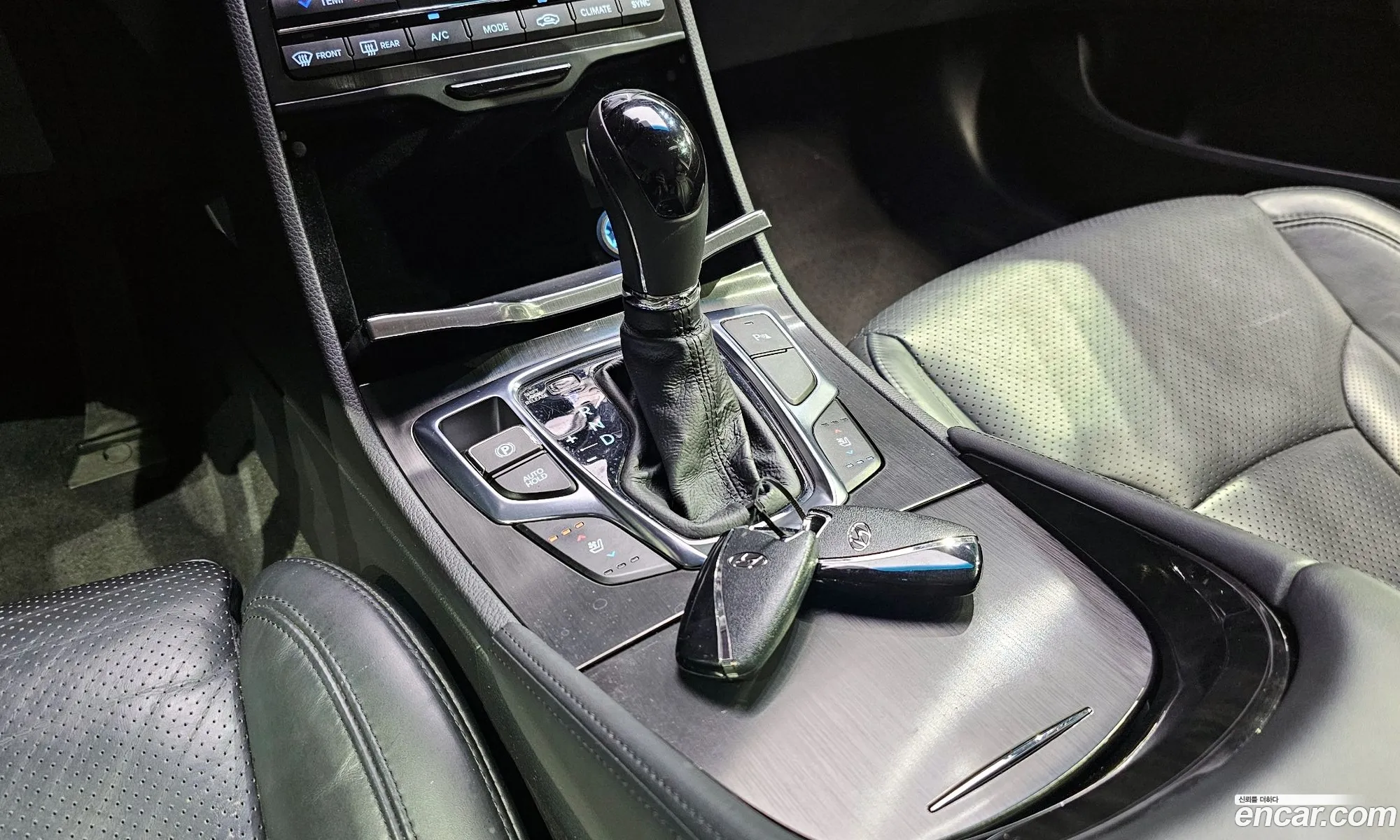 Hyundai Grandeur HG 2016 — 18