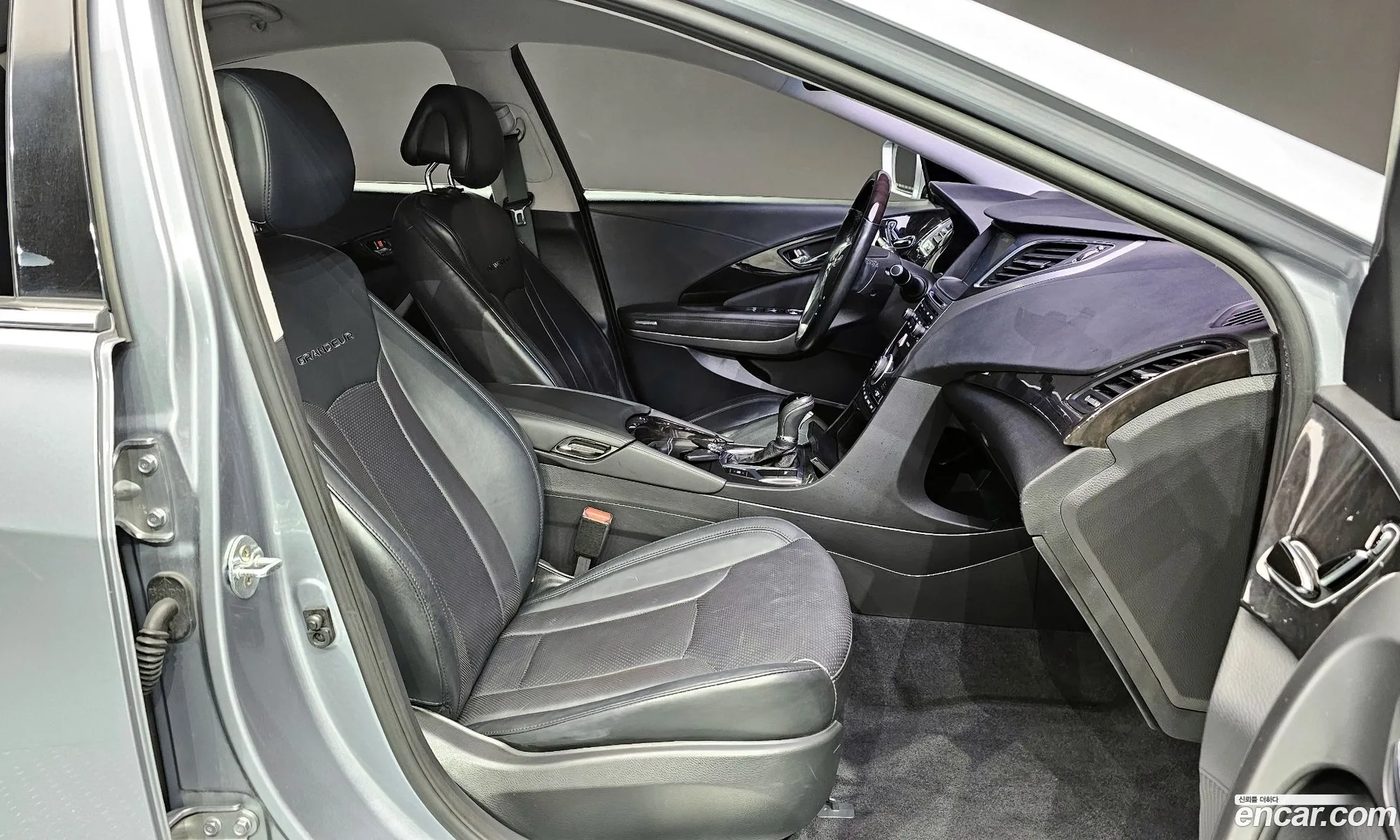Hyundai Grandeur HG 2016 — 15