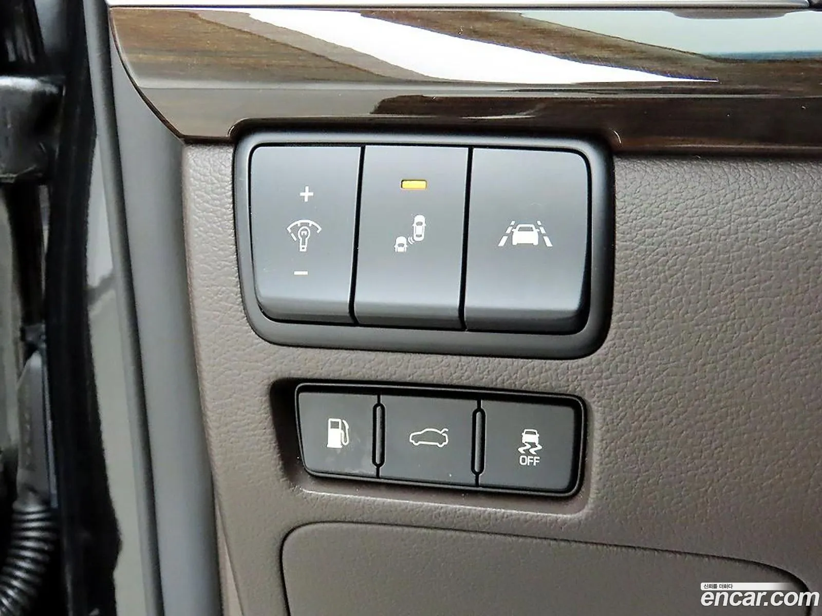 Kia K7 2019 — 11