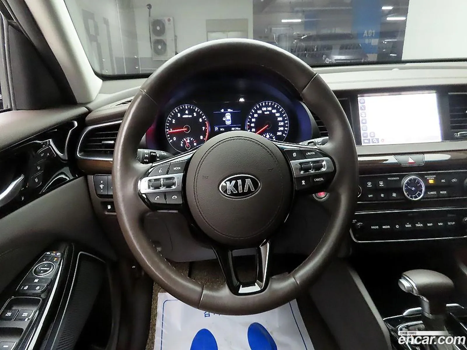 Kia K7 2019 — 16