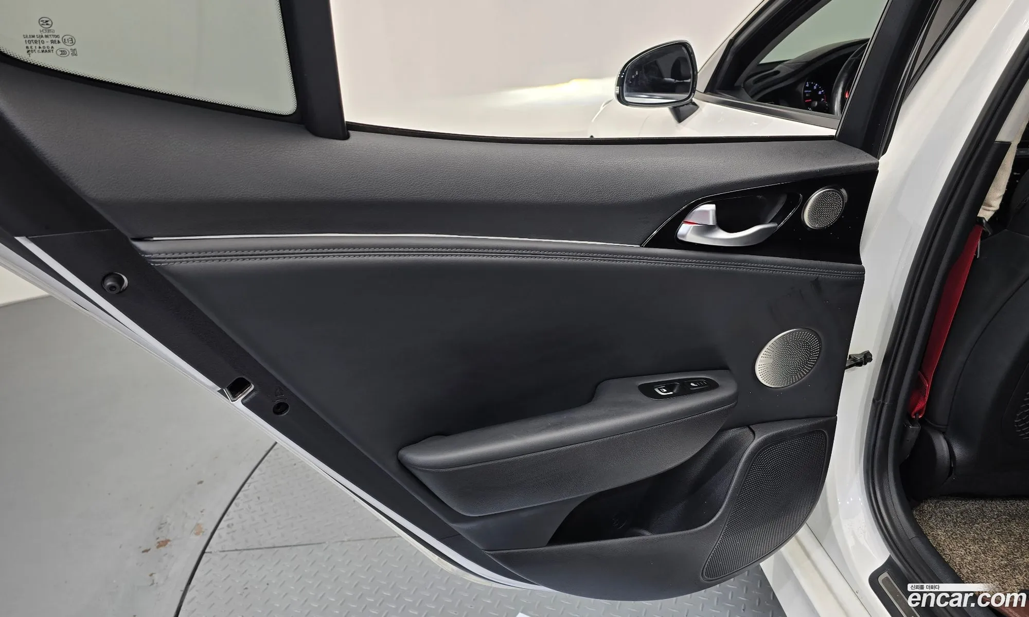 Kia Stinger 2018 — 18