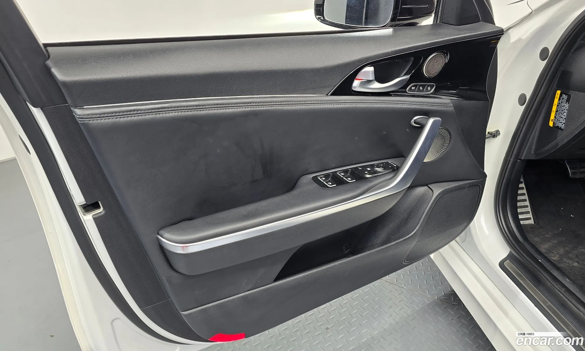 Kia Stinger 2018 — 21