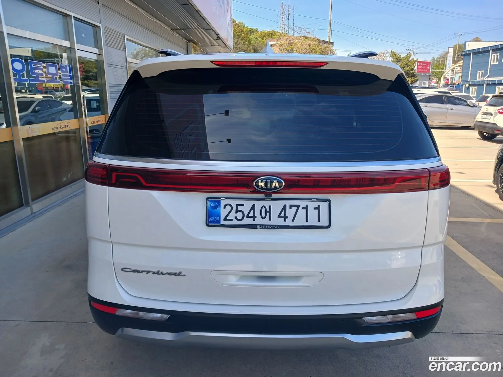 Kia Carnival 2021 — 11