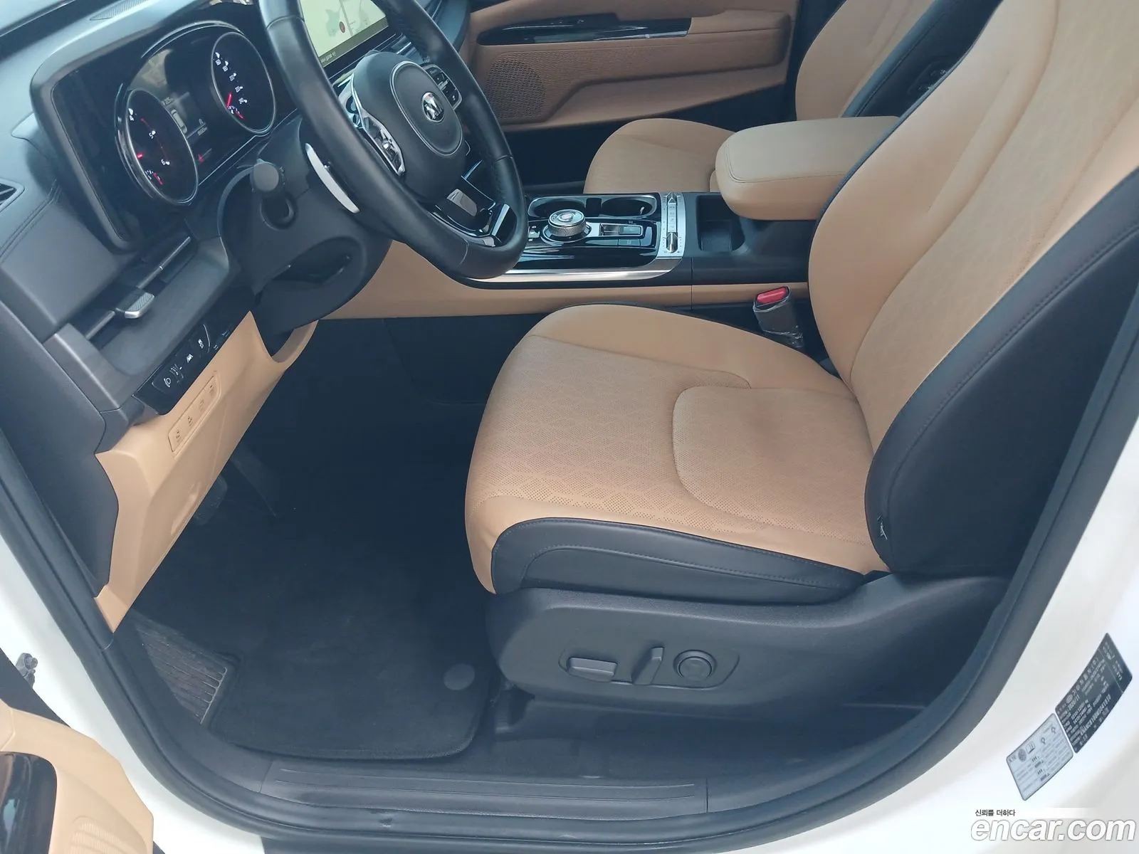 Kia Carnival 2021 — 16