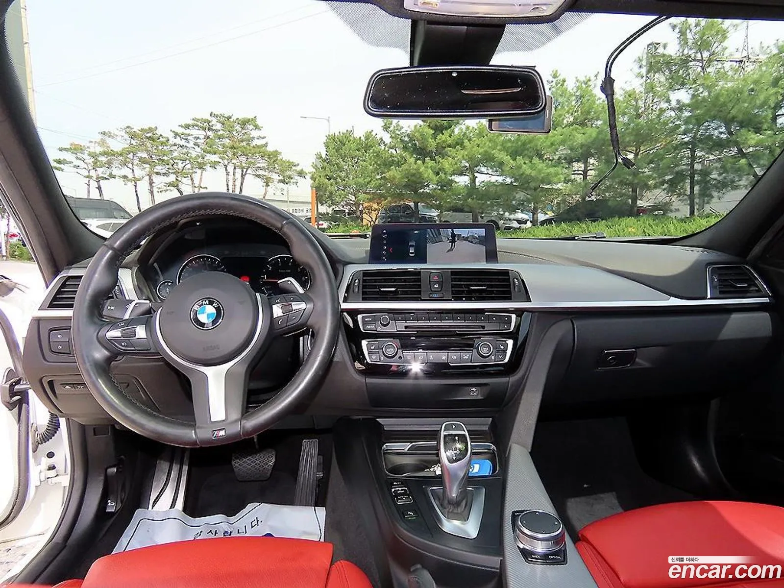 BMW 3 Series 2018 — 16