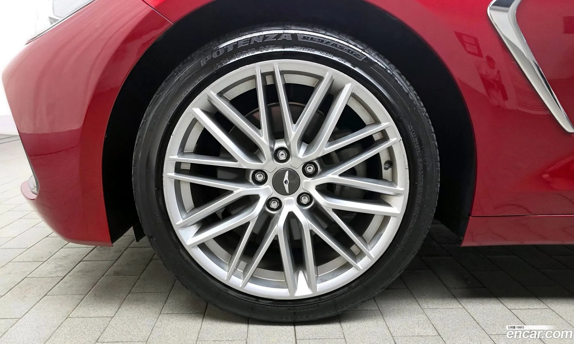 Genesis G70 2019 — 11