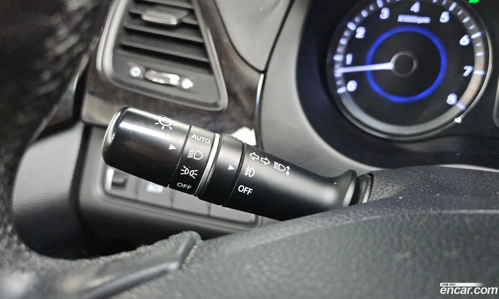 Hyundai Grandeur HG 2012 — 17