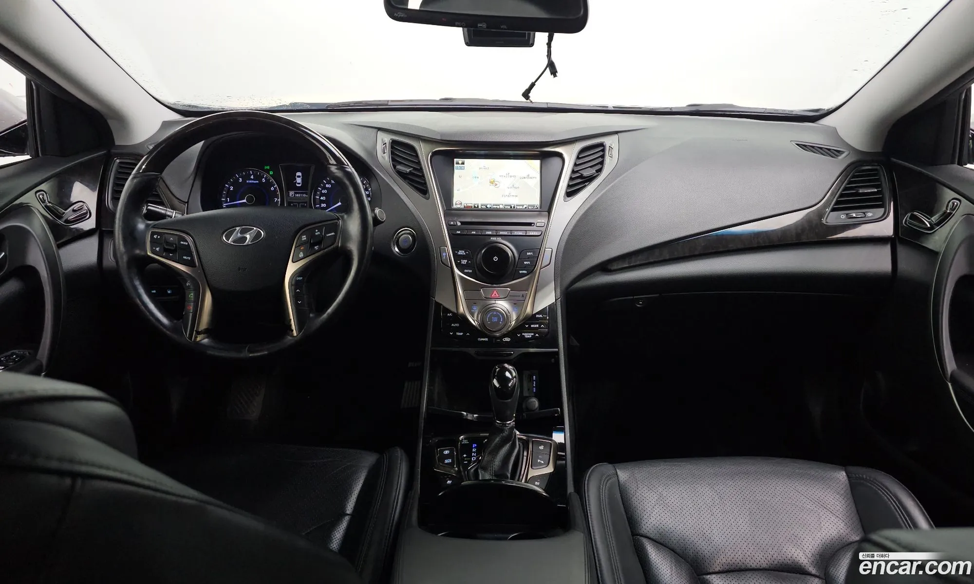 Hyundai Grandeur HG 2012 — 16