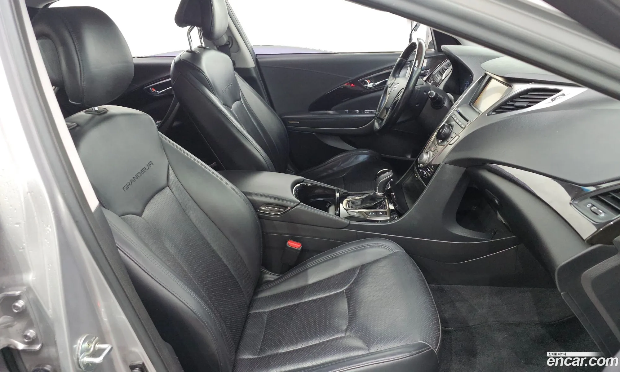 Hyundai Grandeur HG 2012 — 14