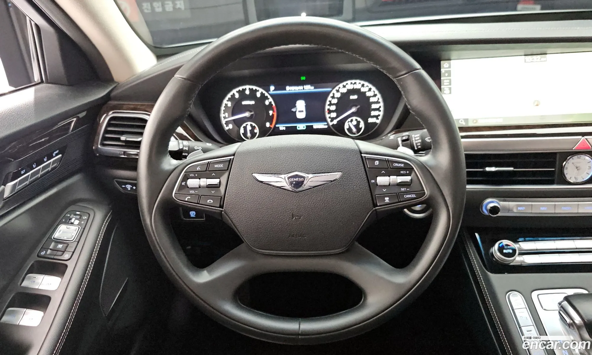 Genesis G90 2019 — 13