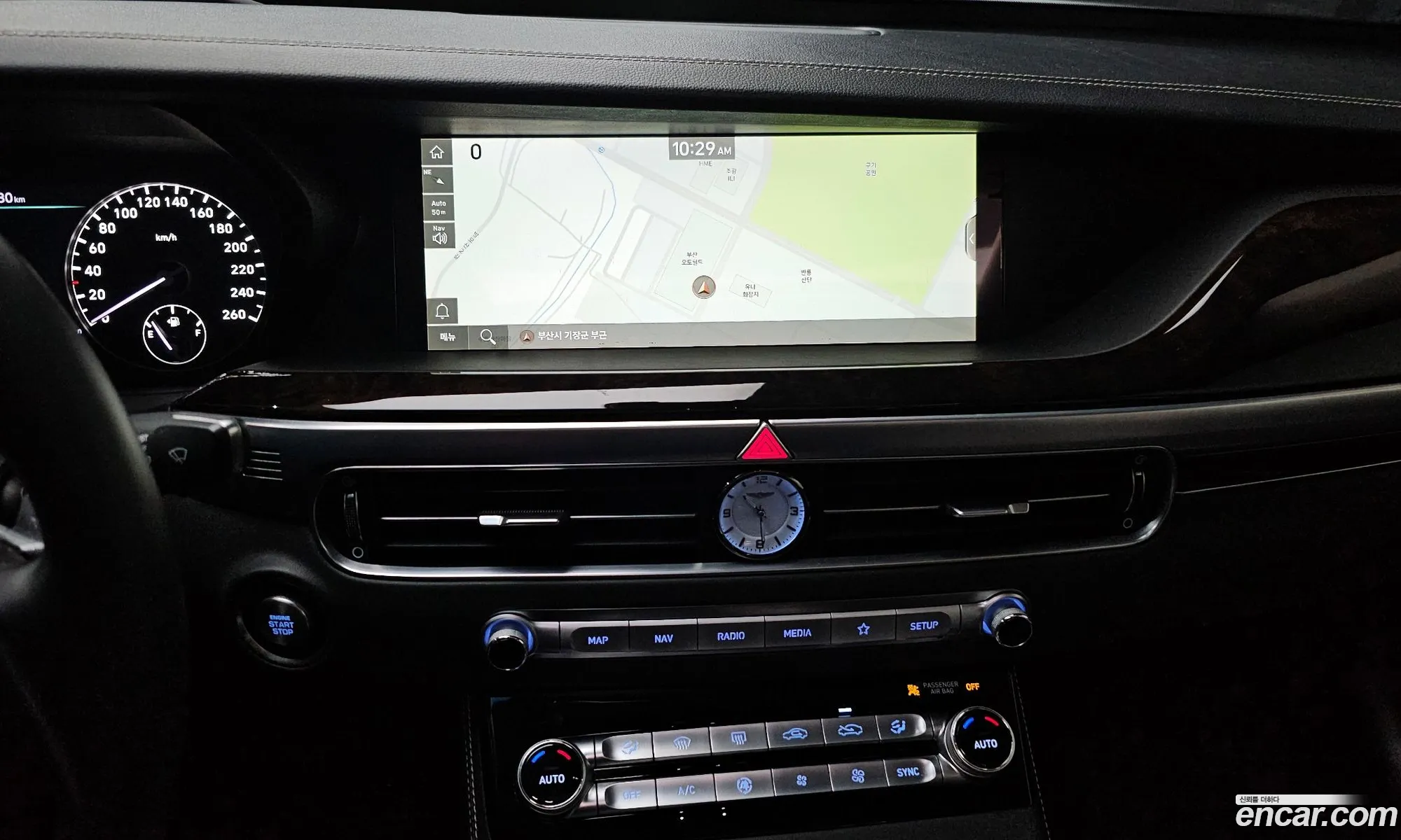 Genesis G90 2019 — 21