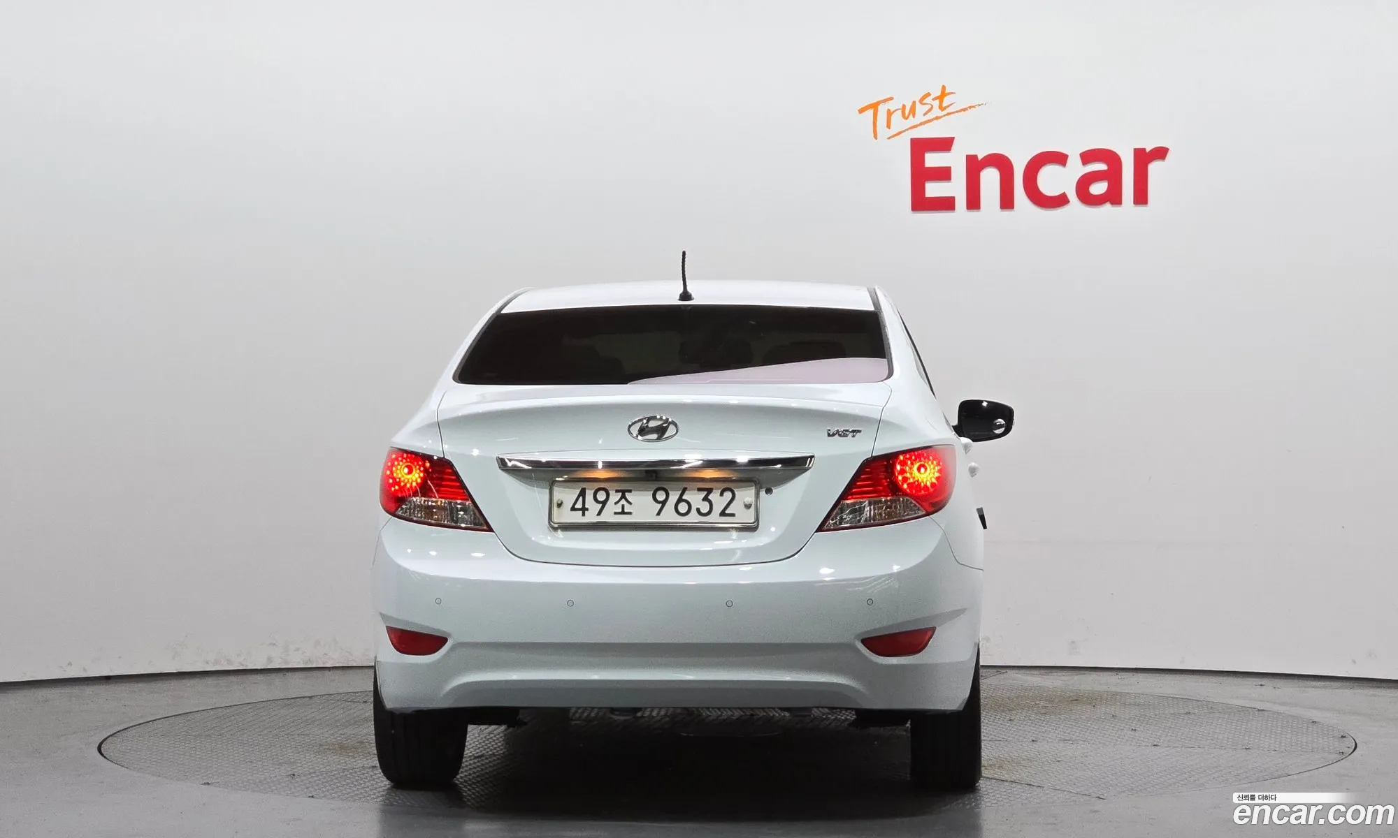 Hyundai Accent 2012 — 8