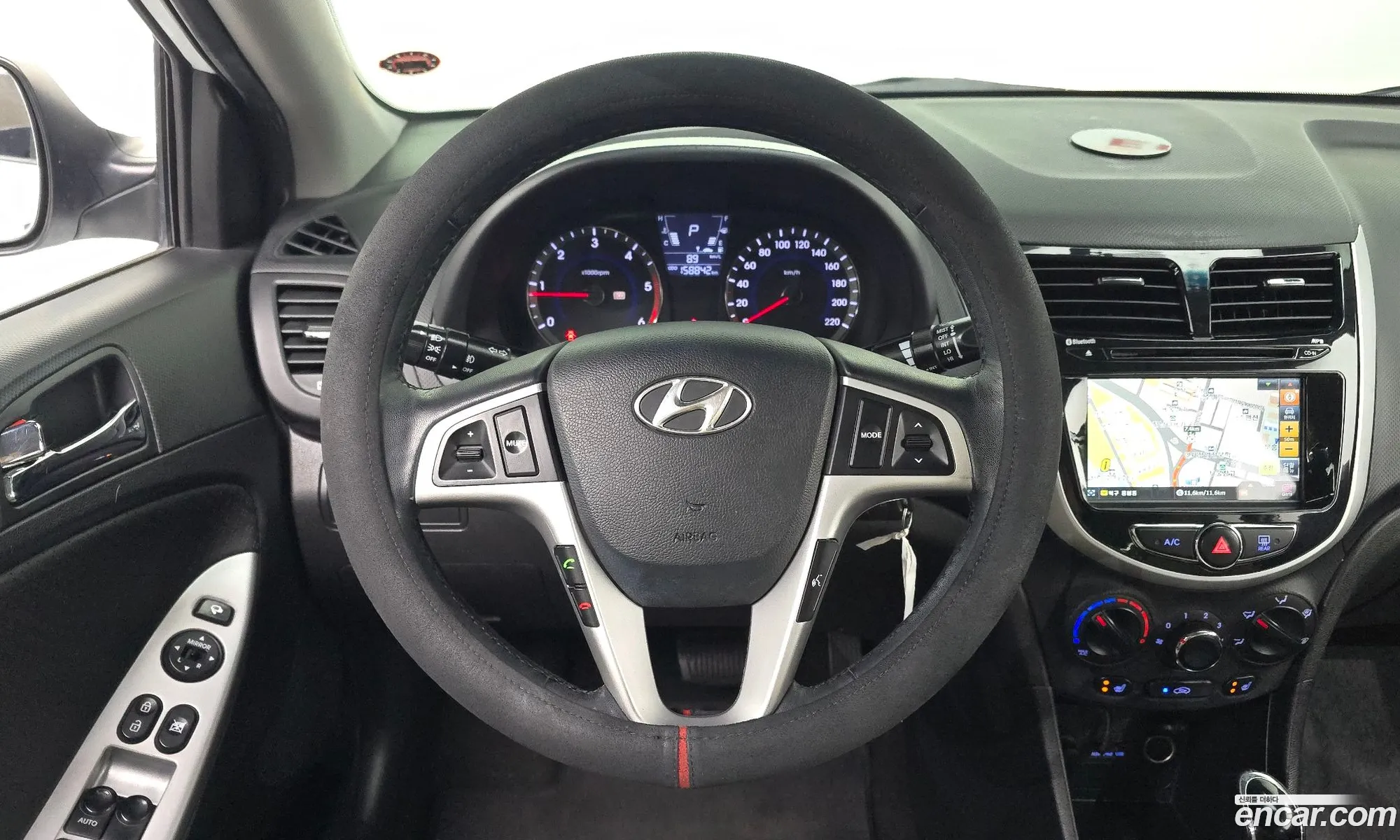 Hyundai Accent 2012 — 25