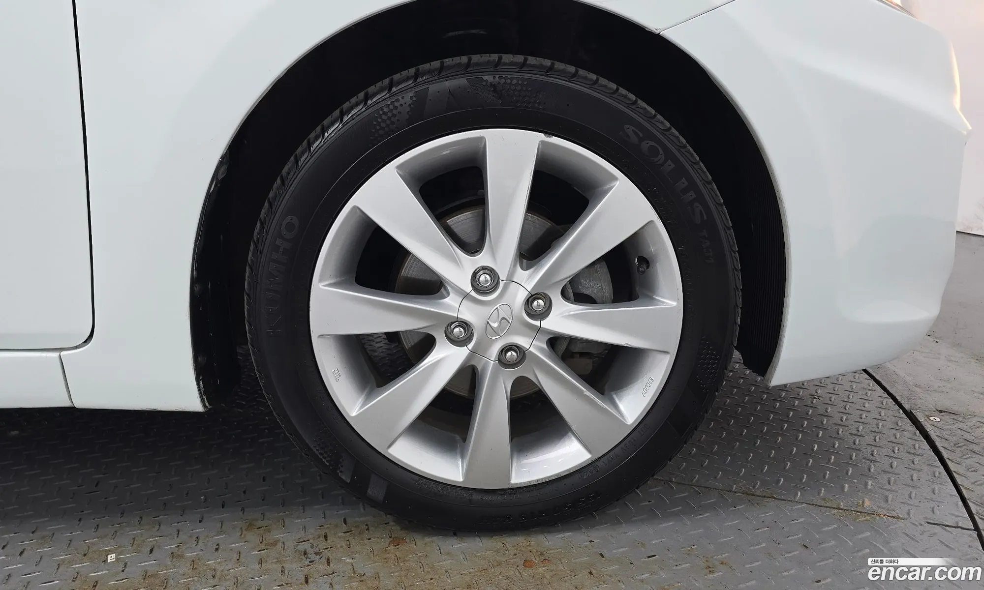 Hyundai Accent 2012 — 10