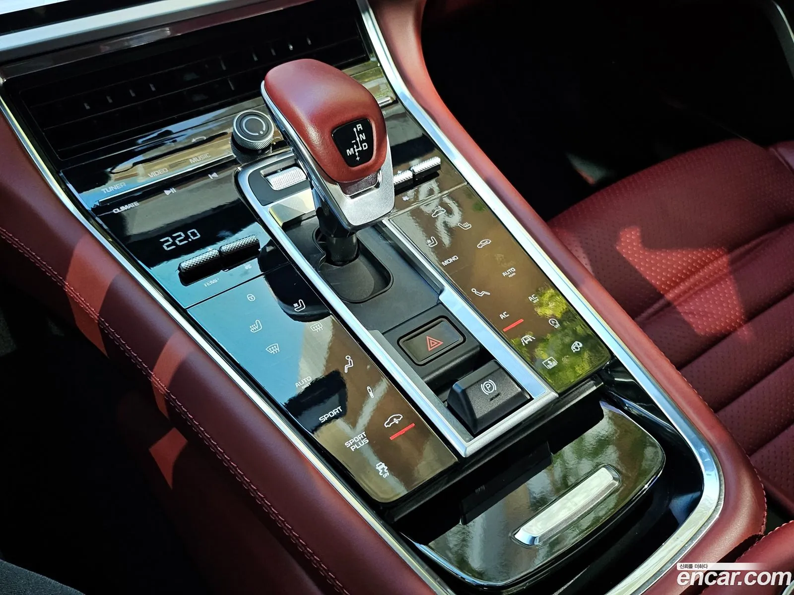 Porsche Panamera 2012 — 19