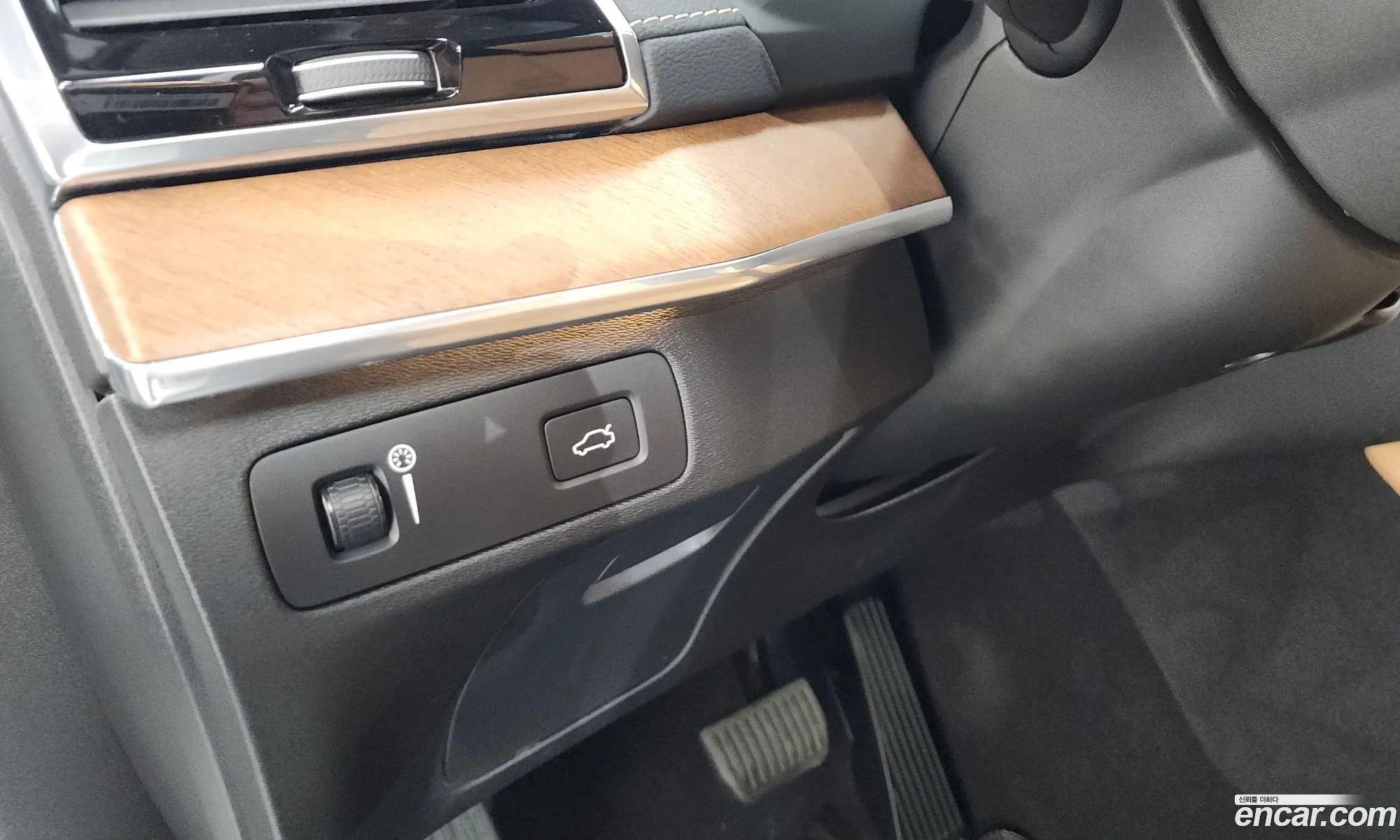 Volvo XC90 2019 YV1LFA22CK1479073 — 10
