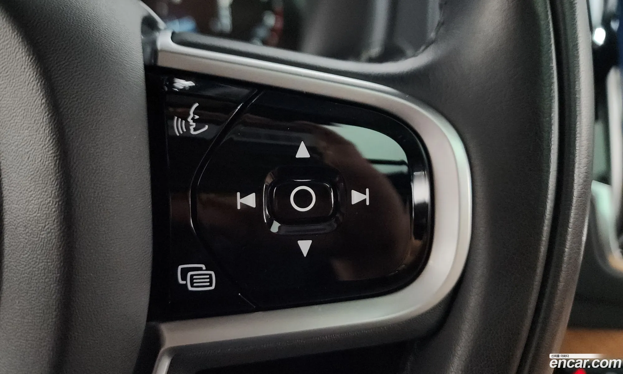 Volvo XC90 2019 YV1LFA22CK1479073 — 39