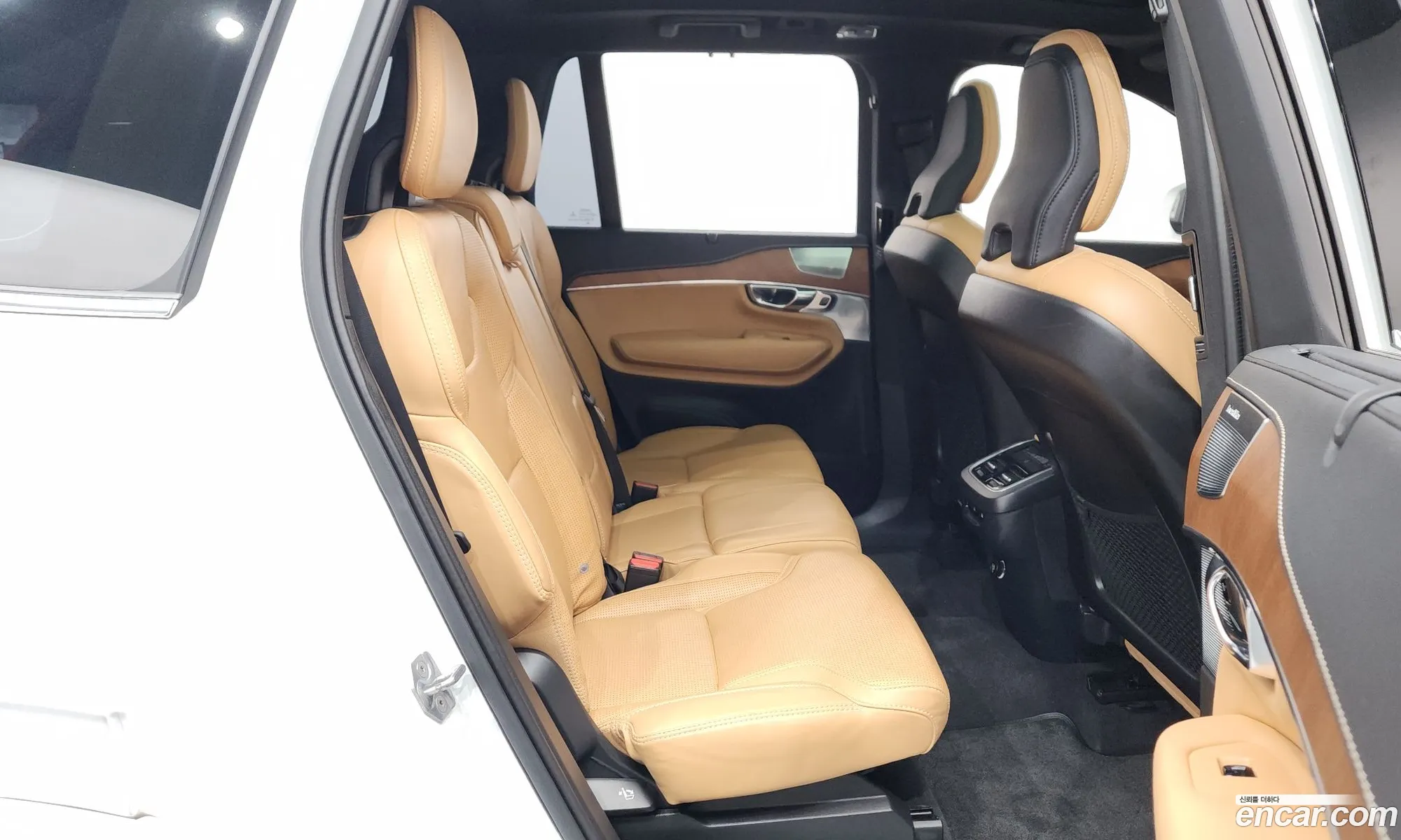 Volvo XC90 2019 YV1LFA22CK1479073 — 12