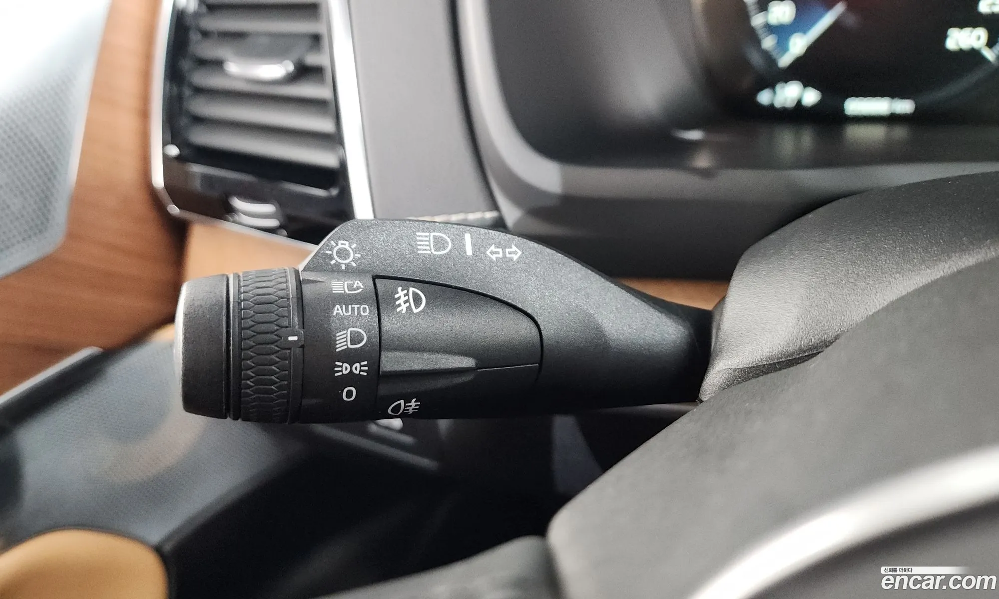 Volvo XC90 2019 YV1LFA22CK1479073 — 8