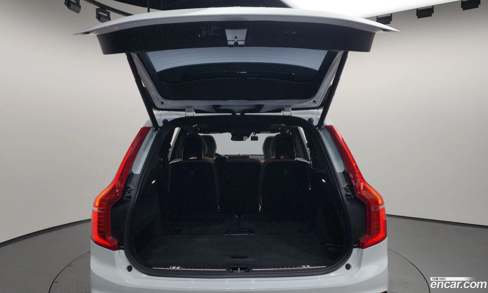 Volvo XC90 2019 YV1LFA22CK1479073 — 26