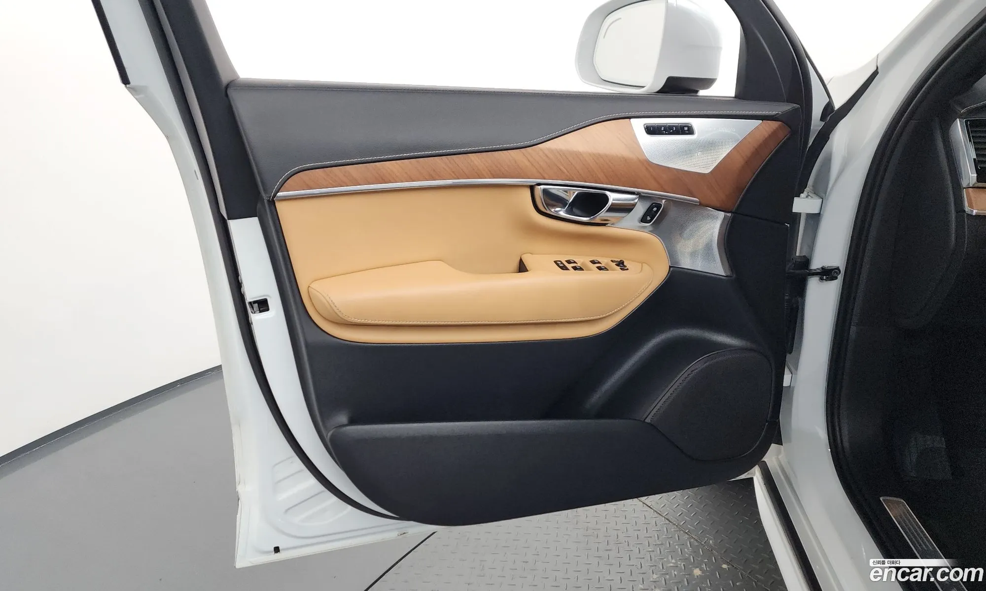 Volvo XC90 2019 YV1LFA22CK1479073 — 21