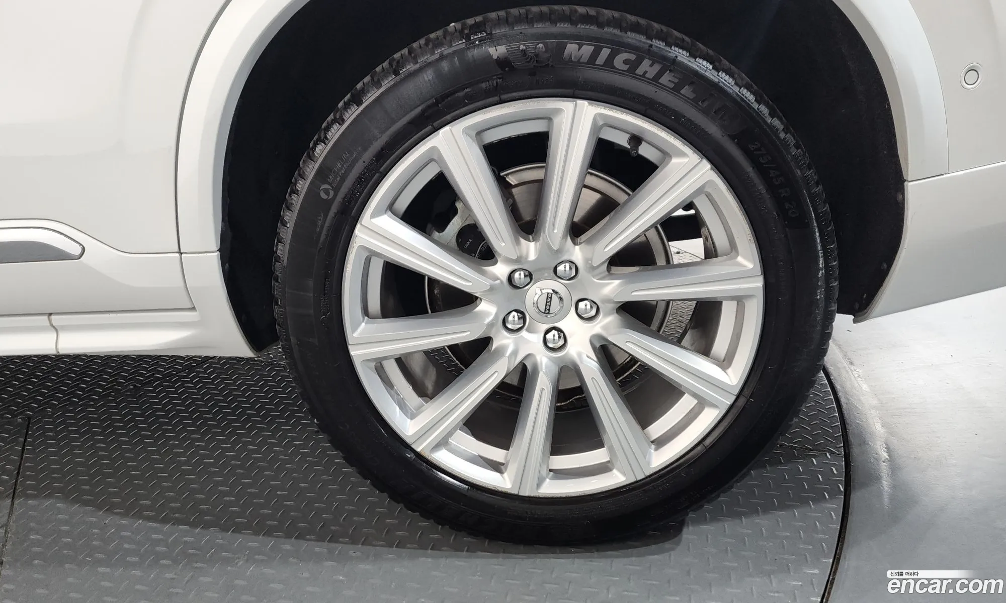 Volvo XC90 2019 YV1LFA22CK1479073 — 35