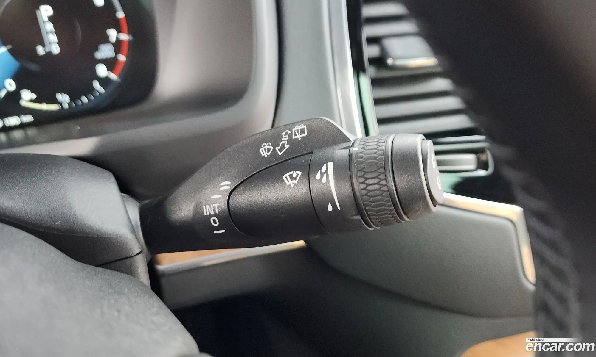 Volvo XC90 2019 YV1LFA22CK1479073 — 32