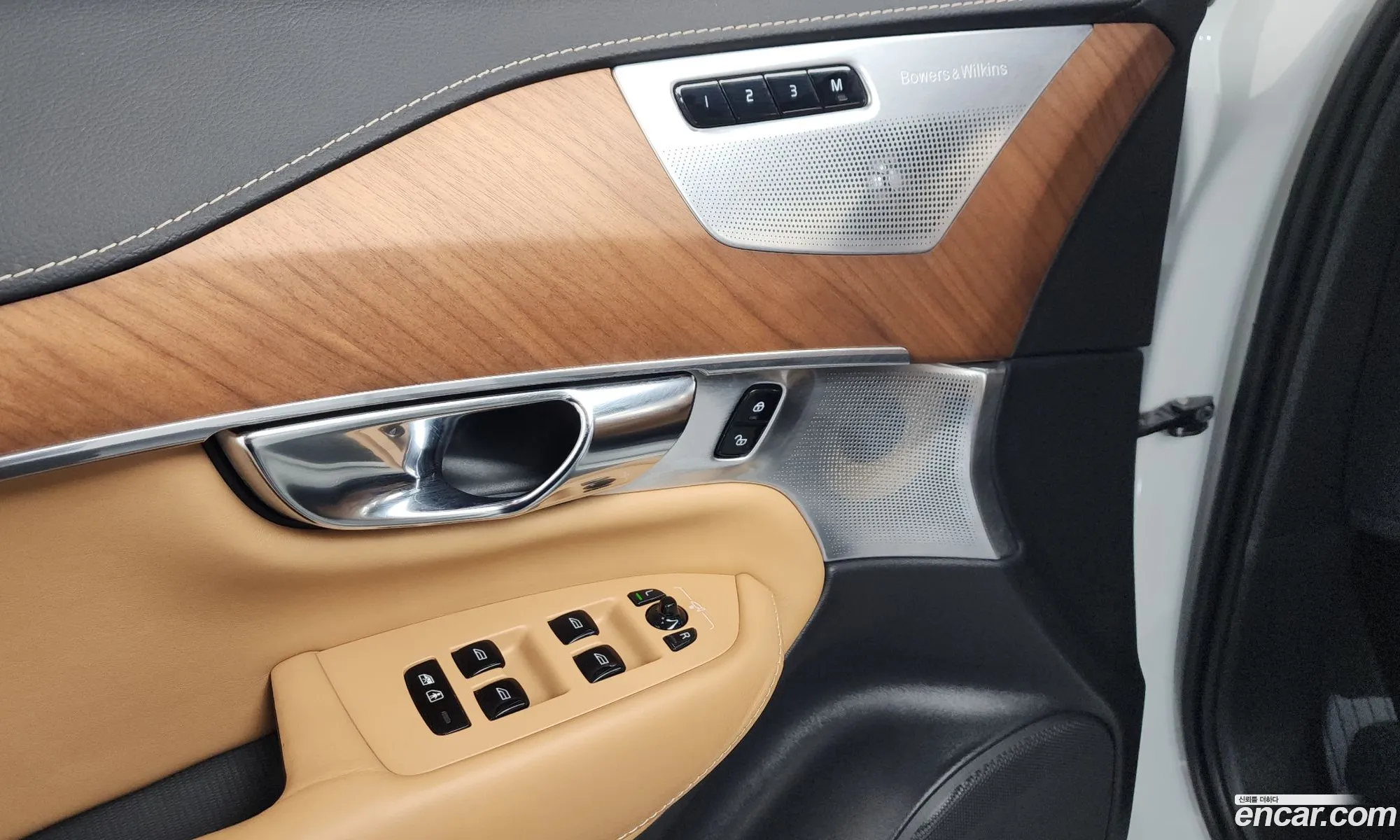 Volvo XC90 2019 YV1LFA22CK1479073 — 22