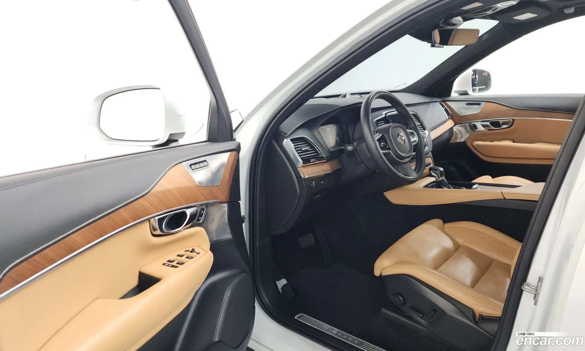 Volvo XC90 2019 YV1LFA22CK1479073 — 18