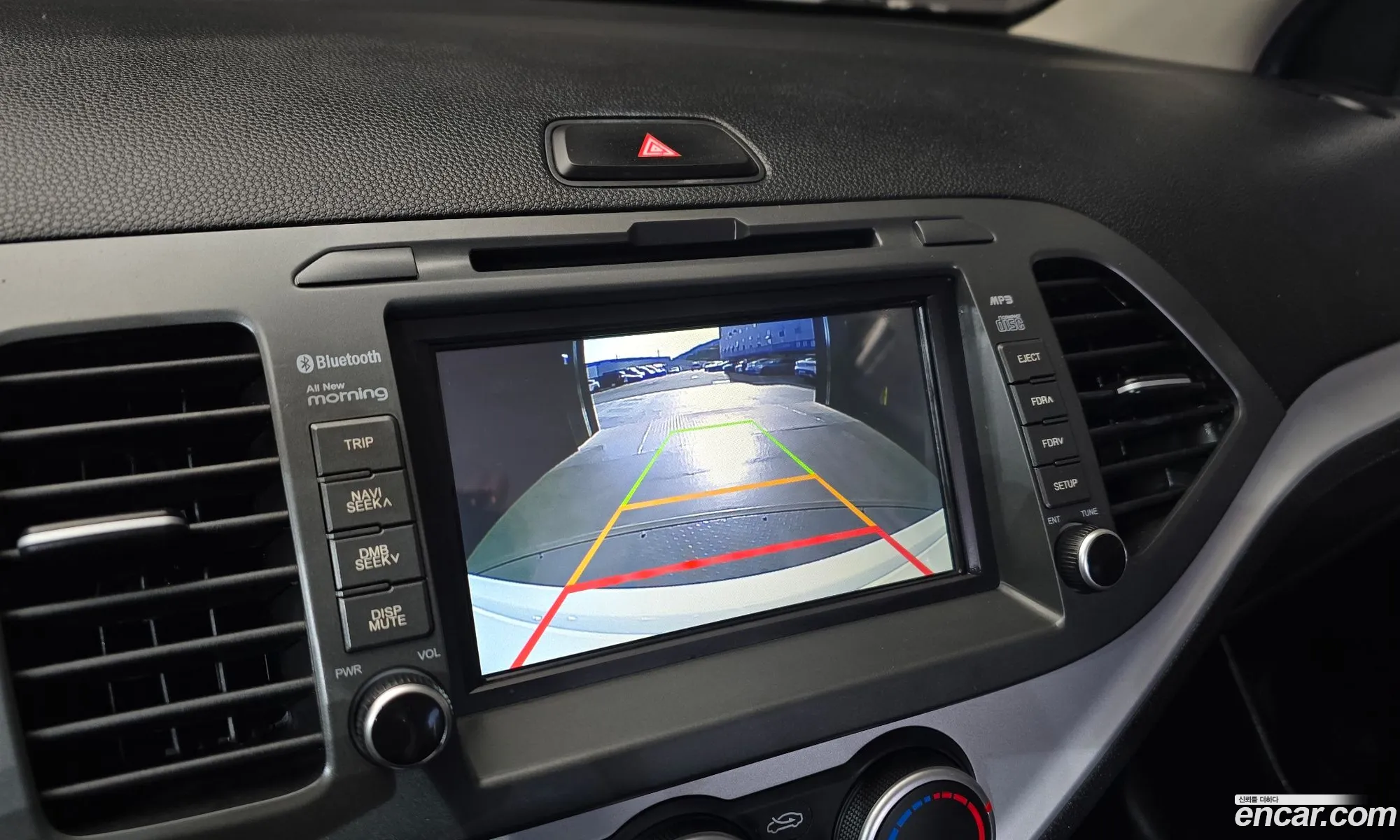 Kia Morning 2015 — 28
