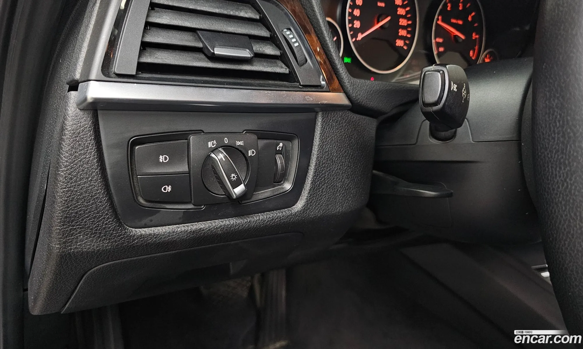 BMW 3 Series 2012 WBA3D3106CF243957 — 2