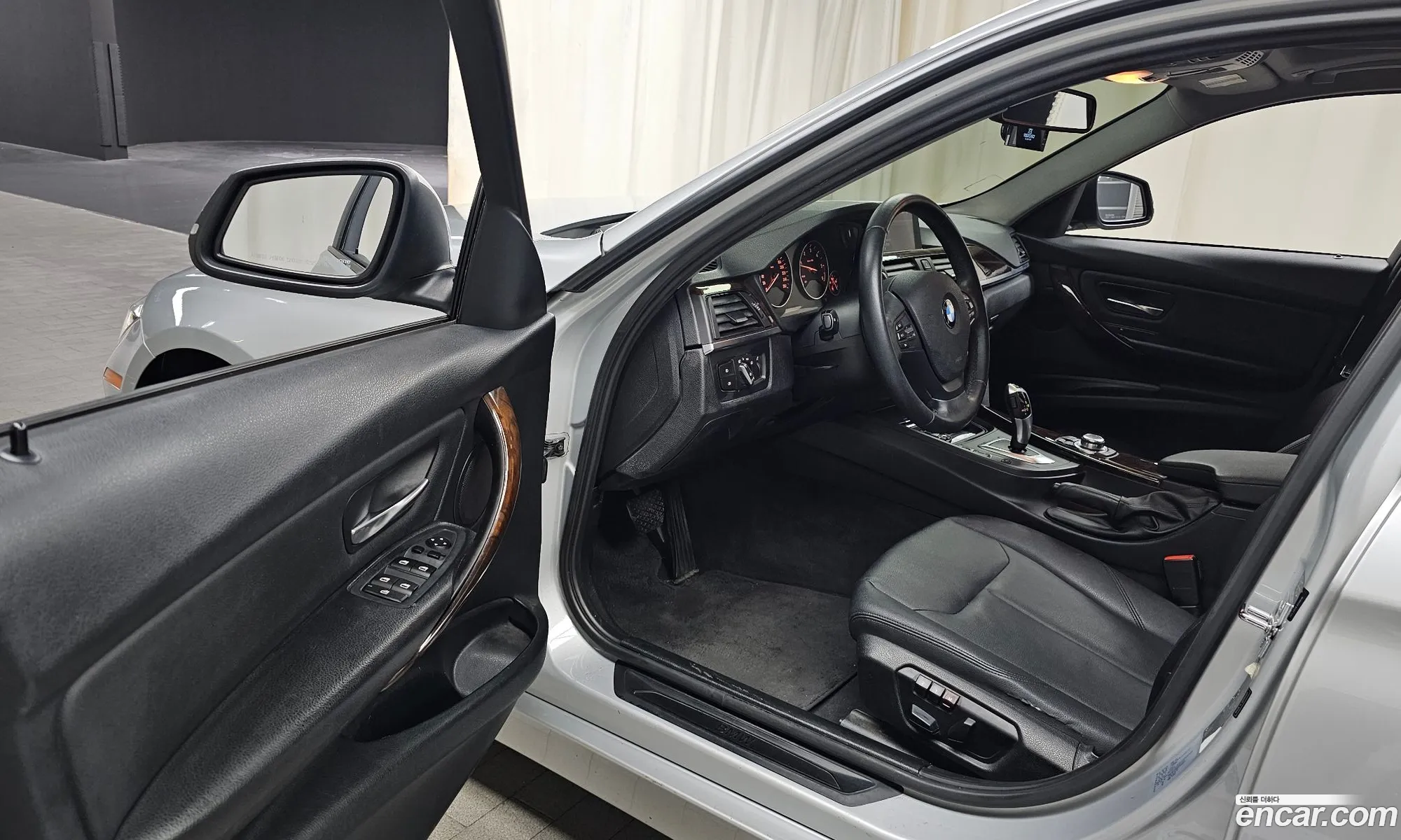 BMW 3 Series 2012 WBA3D3106CF243957 — 12