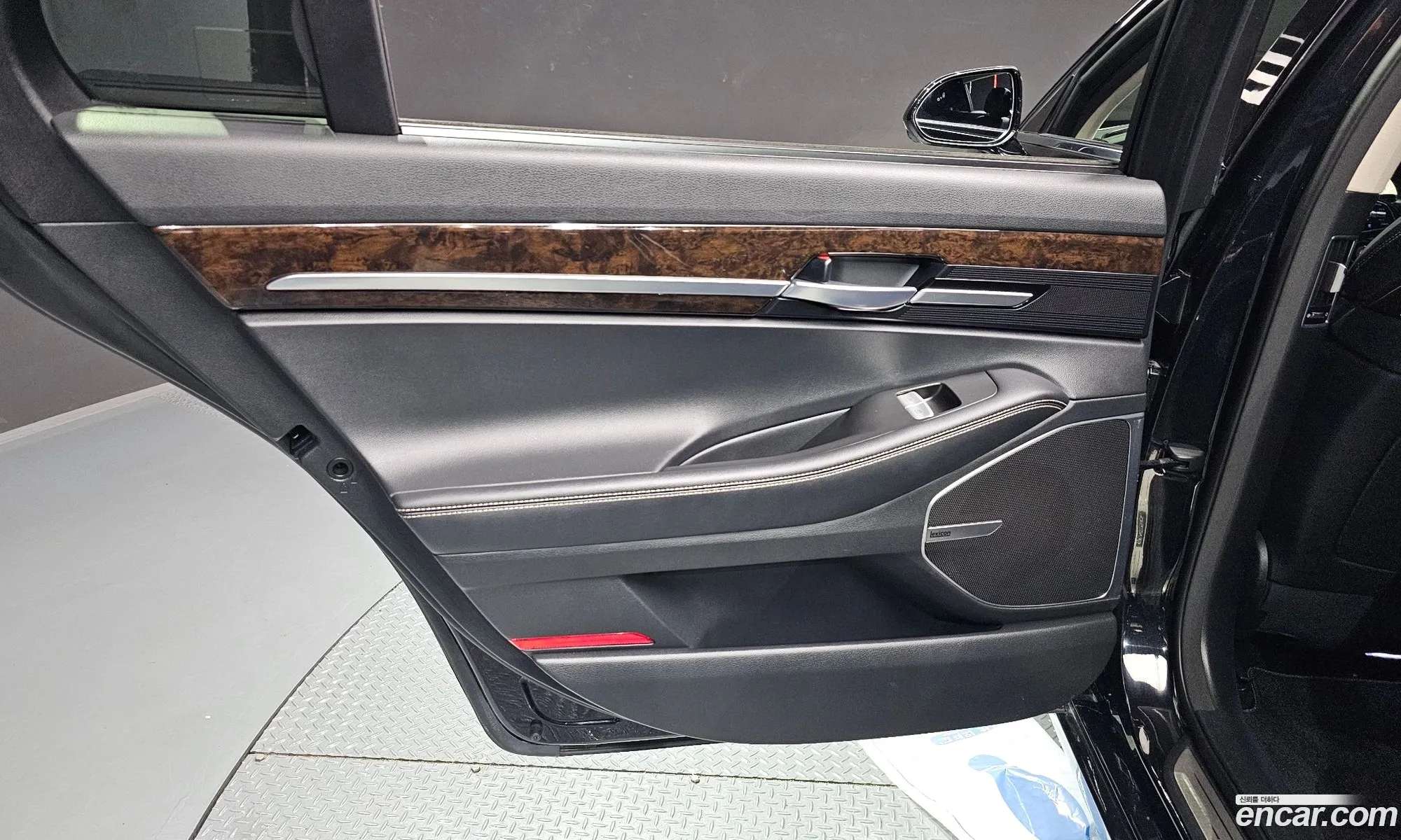 Genesis G90 2020 — 22