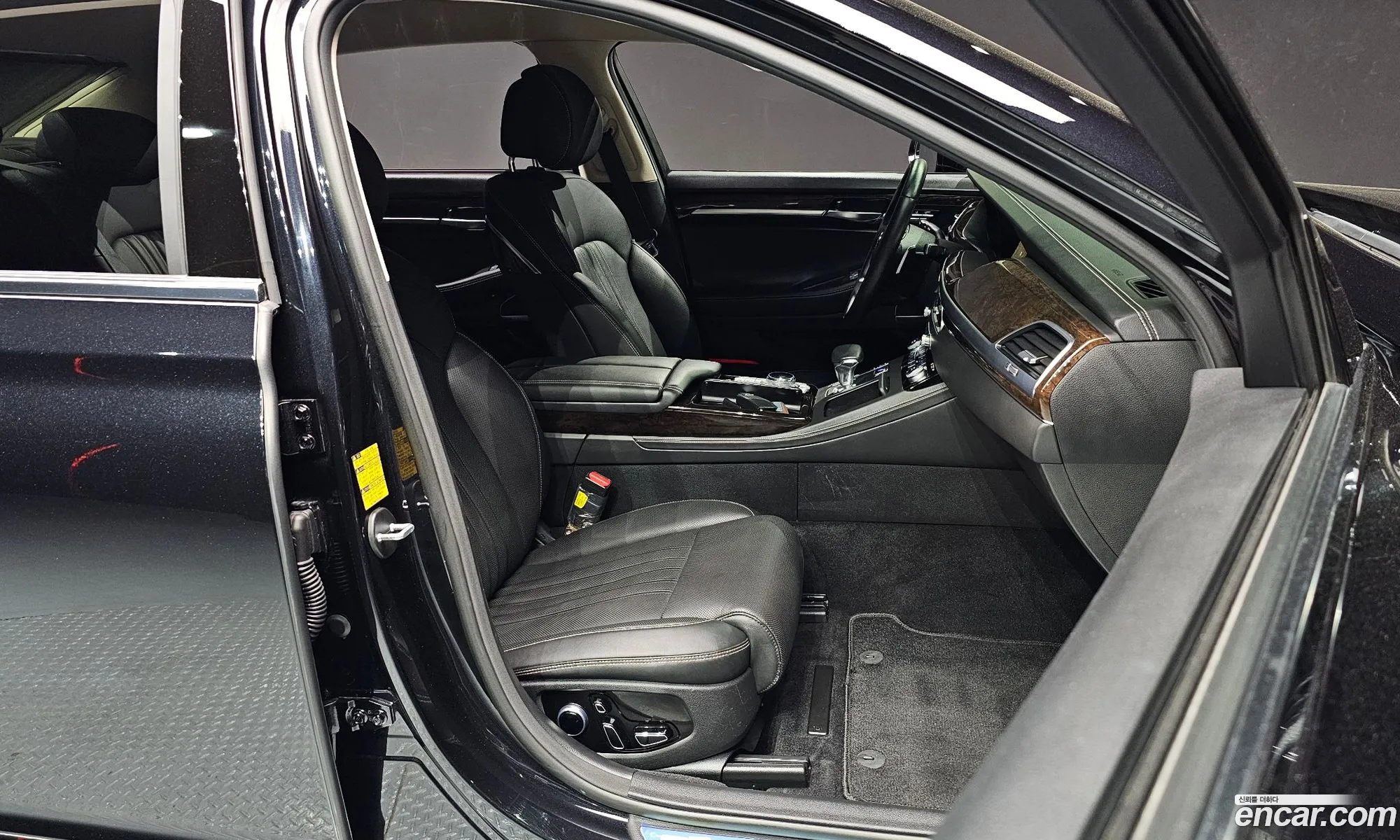 Genesis G90 2020 — 15
