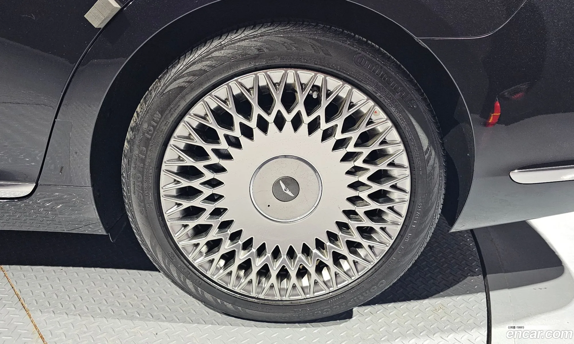 Genesis G90 2020 — 28