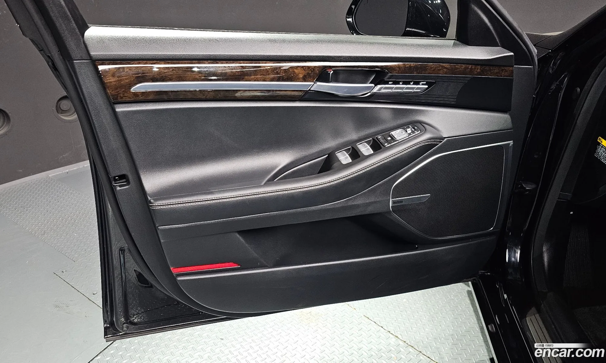 Genesis G90 2020 — 3