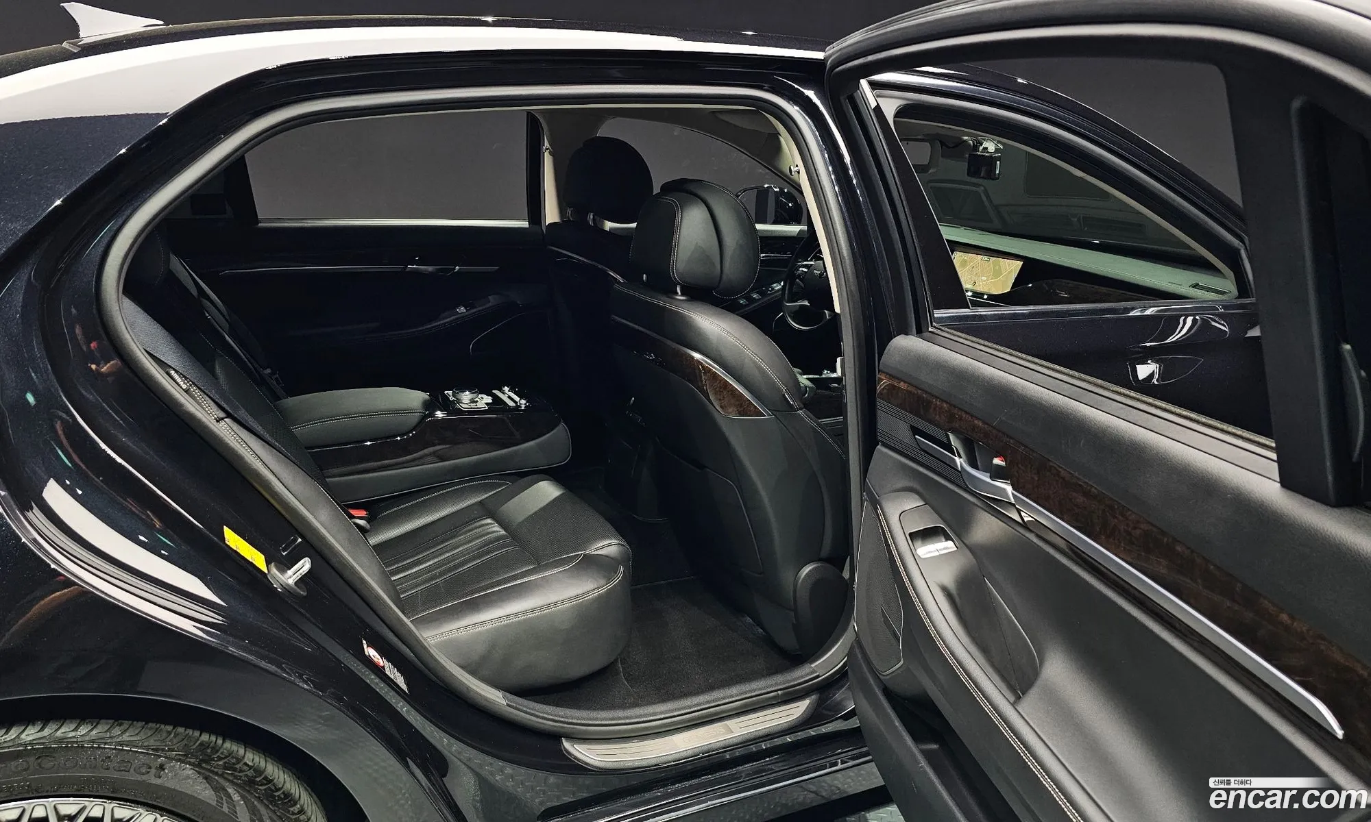 Genesis G90 2020 — 12
