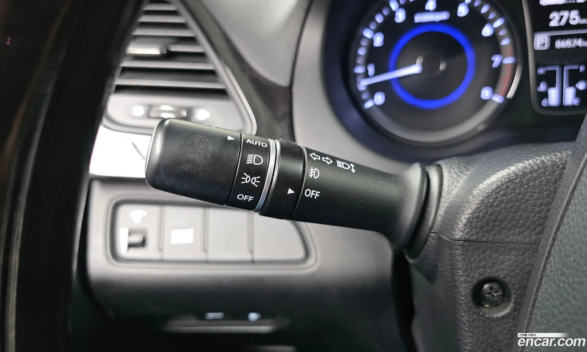 Hyundai Grandeur HG 2013 — 17