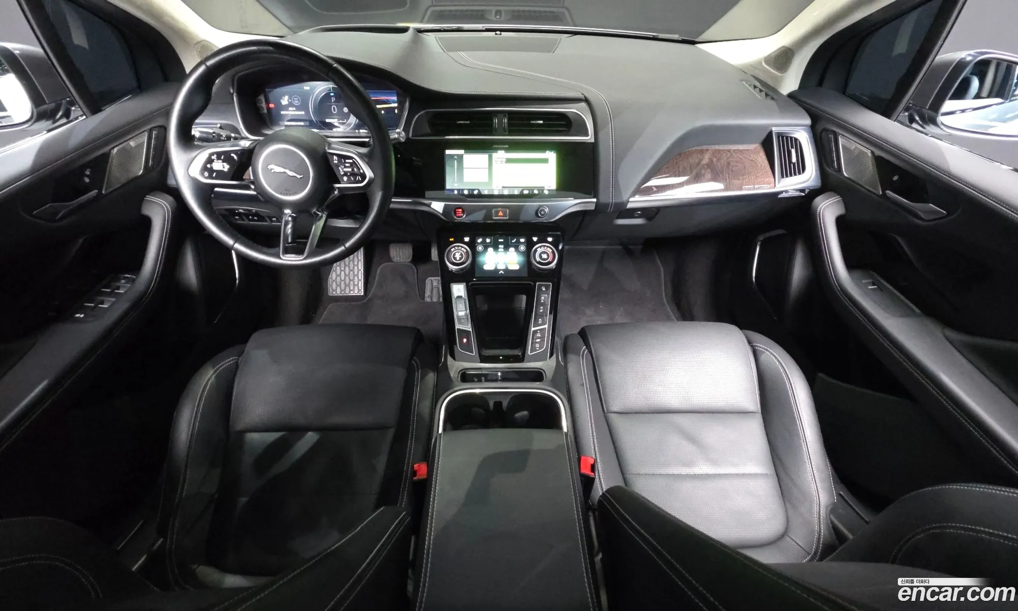 Jaguar I-Pace 2019 — 19