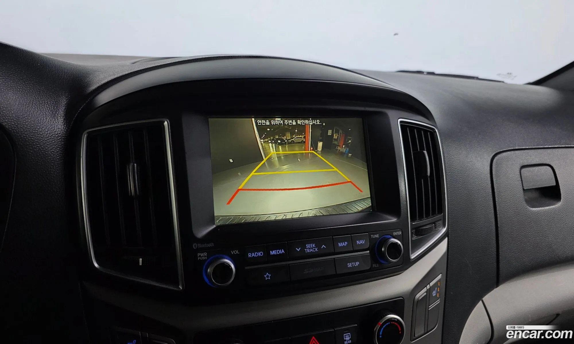 Hyundai Grand Starex 2018 — 13