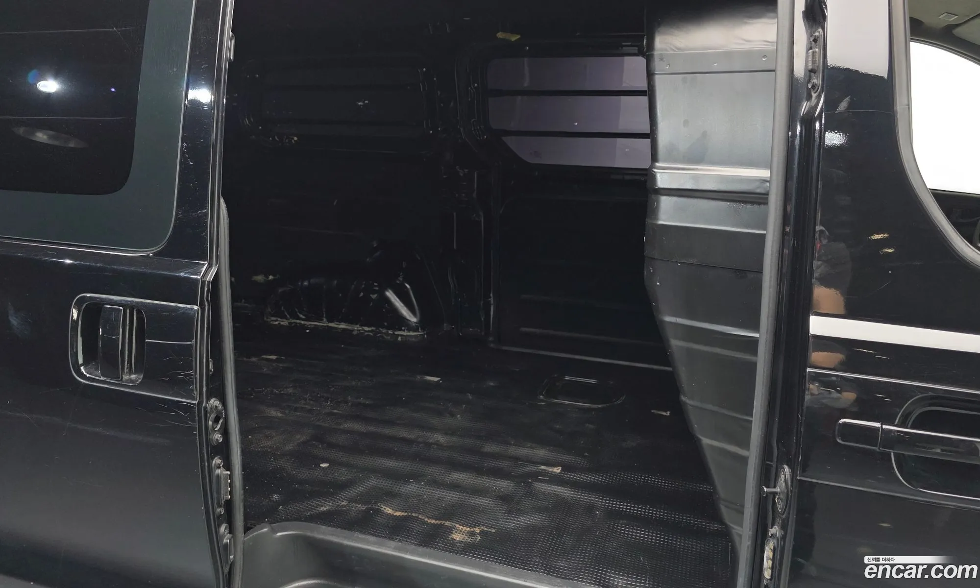 Hyundai Grand Starex 2018 — 18