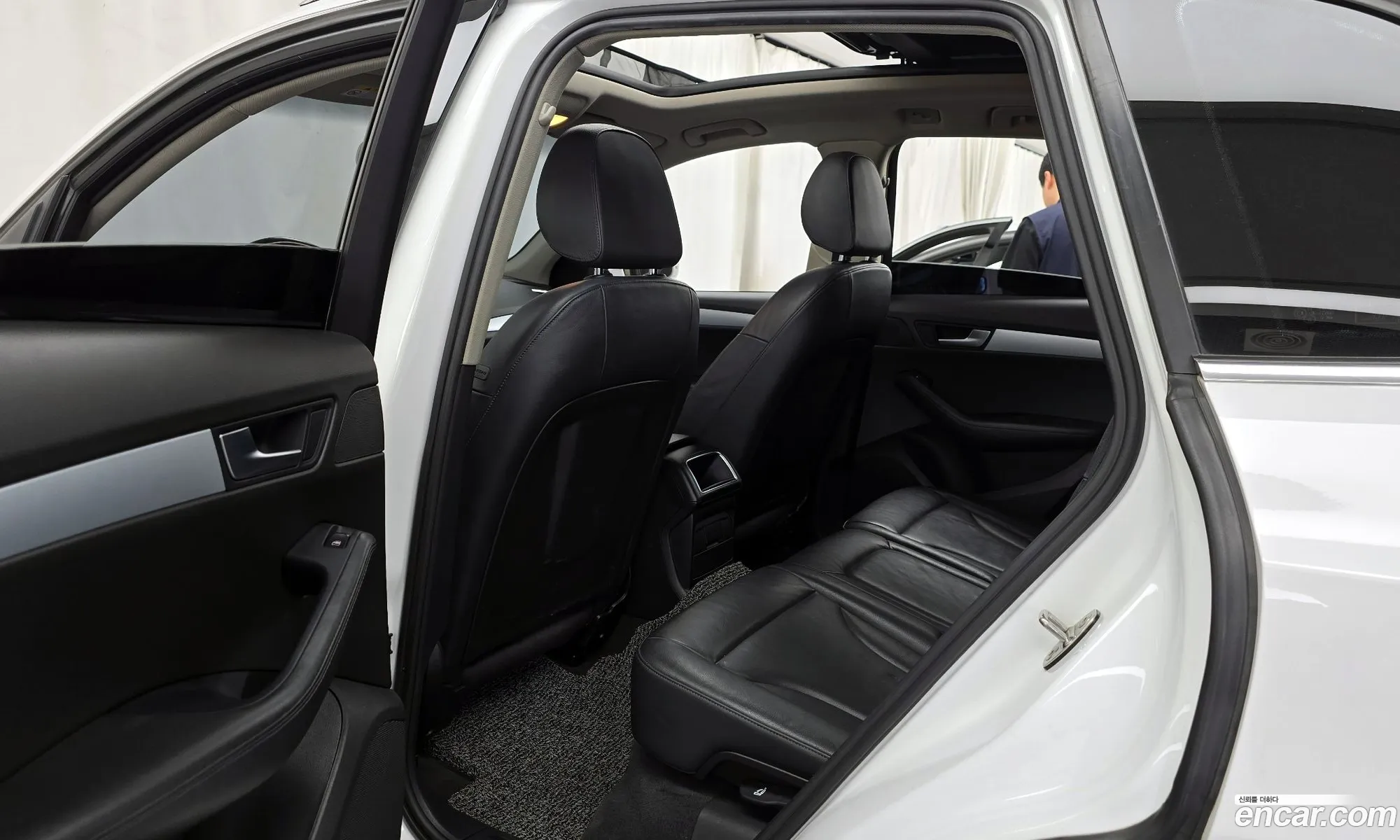 Audi Q5 2012 WAUZZZ8R0CA044077 — 8