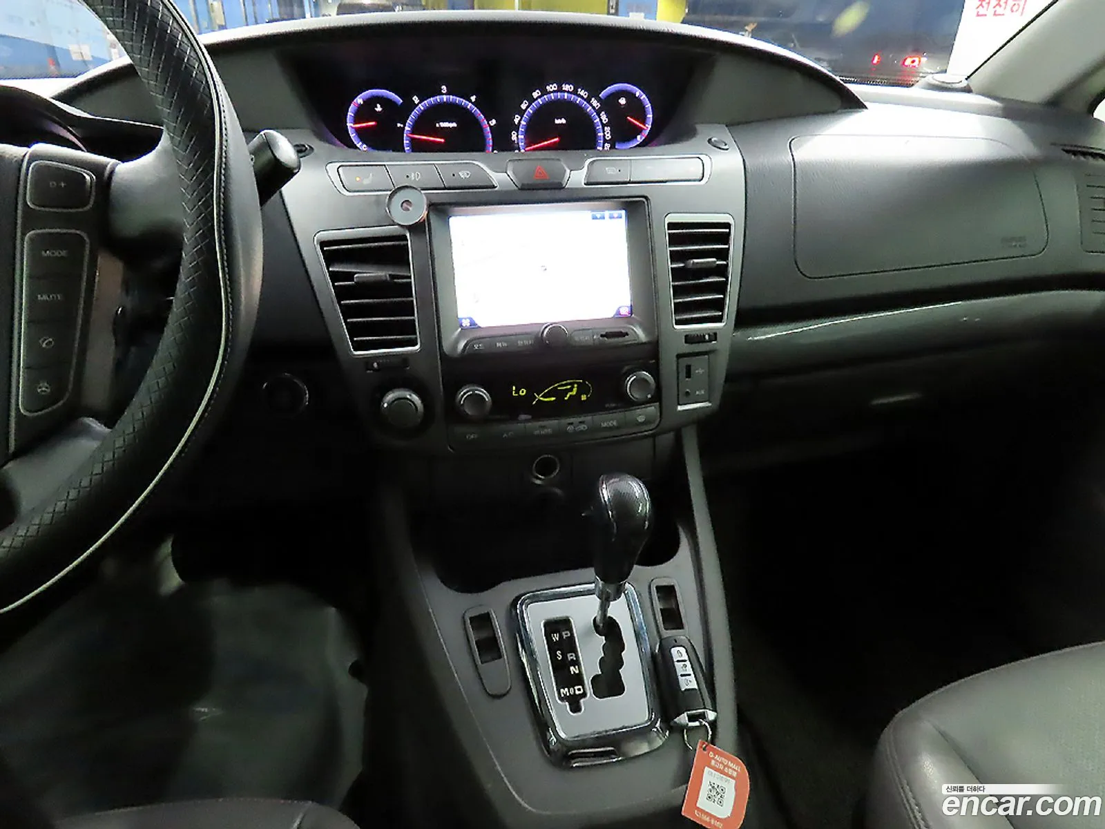 KG Mobility (SsangYong) Korando Turismo 2014 — 11