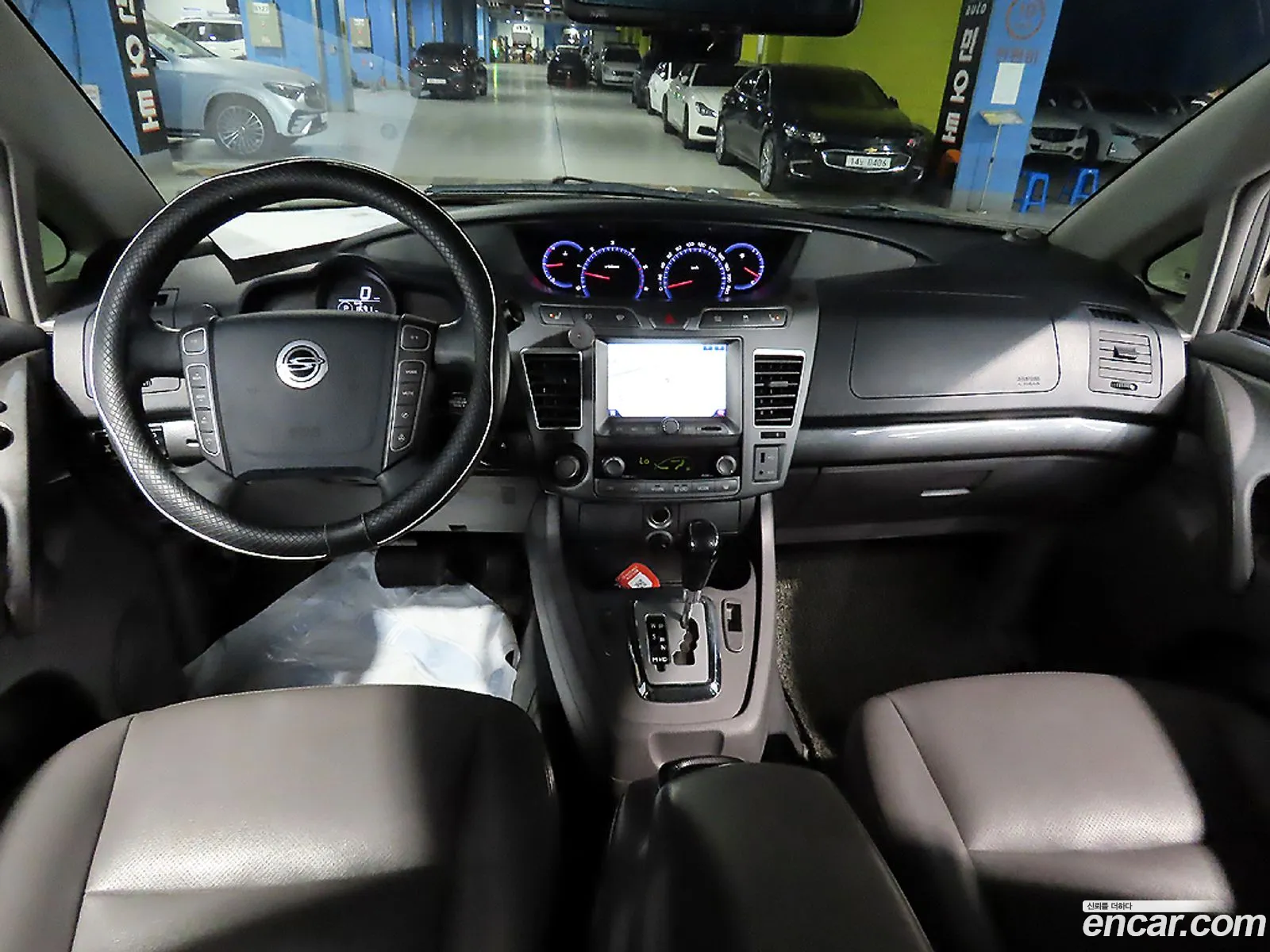 KG Mobility (SsangYong) Korando Turismo 2014 — 3