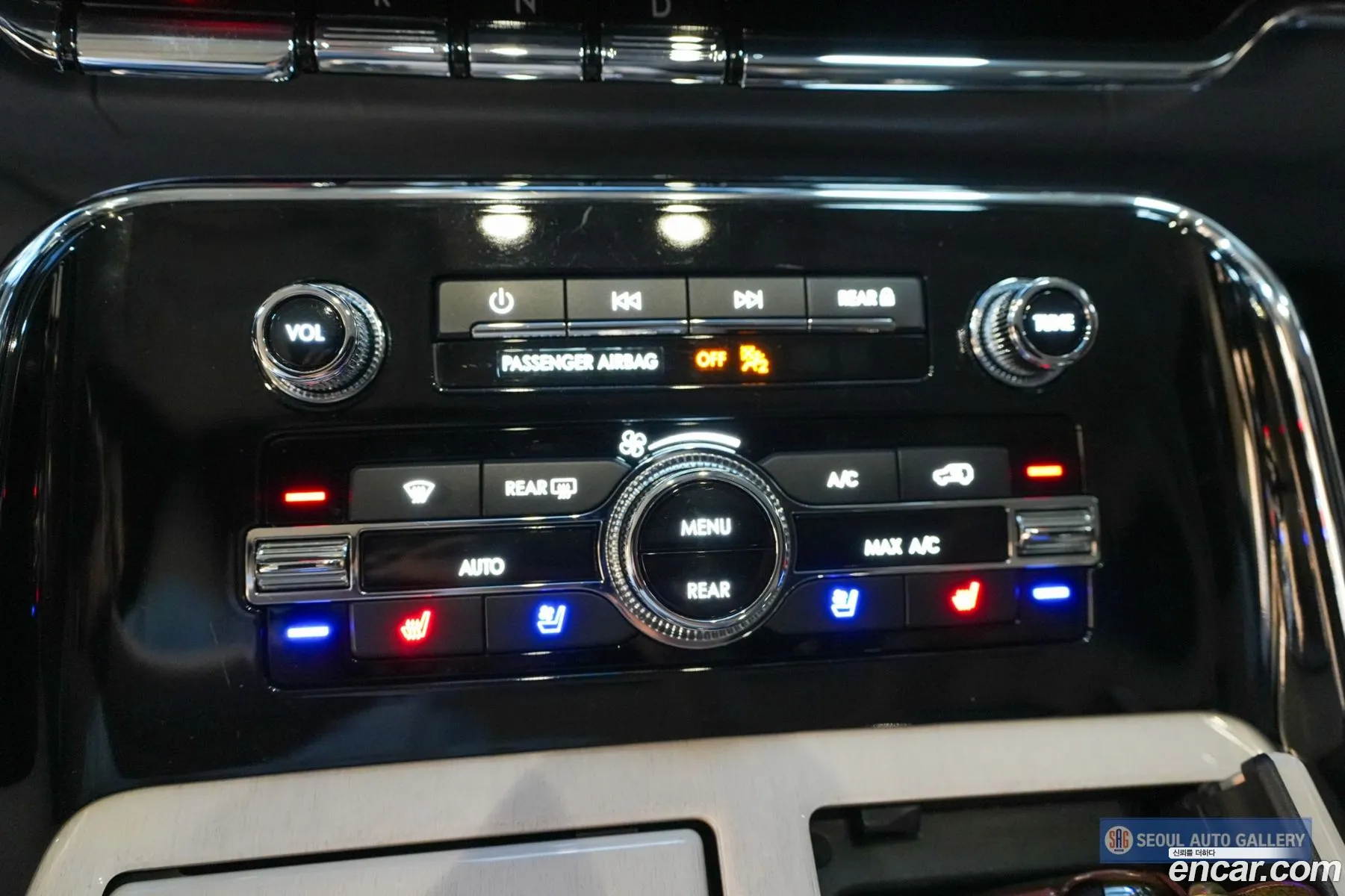 Lincoln Navigator 2020 — 16