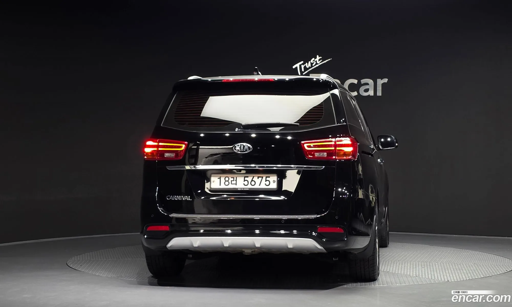 Kia Carnival 2018 — 2