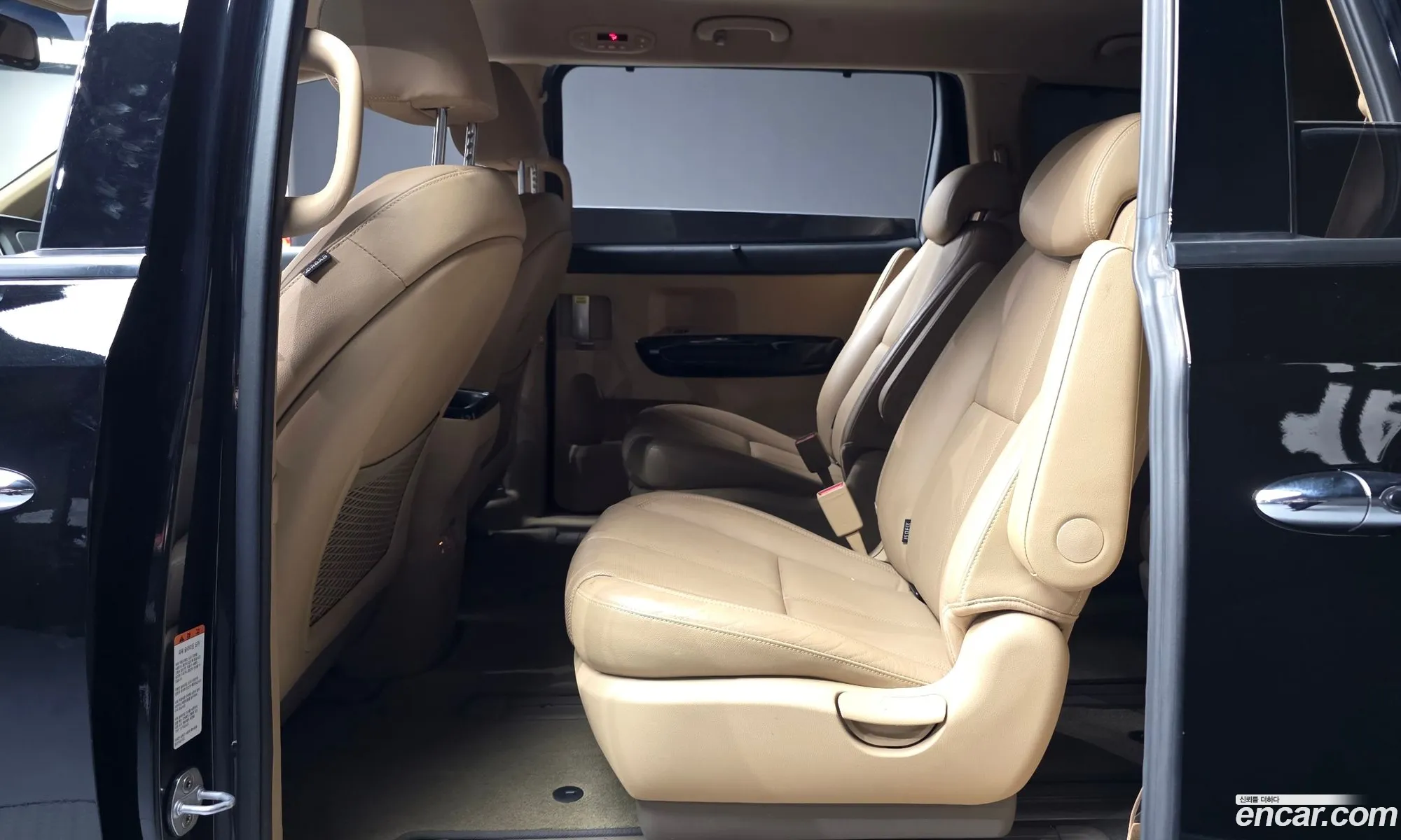 Kia Carnival 2018 — 23