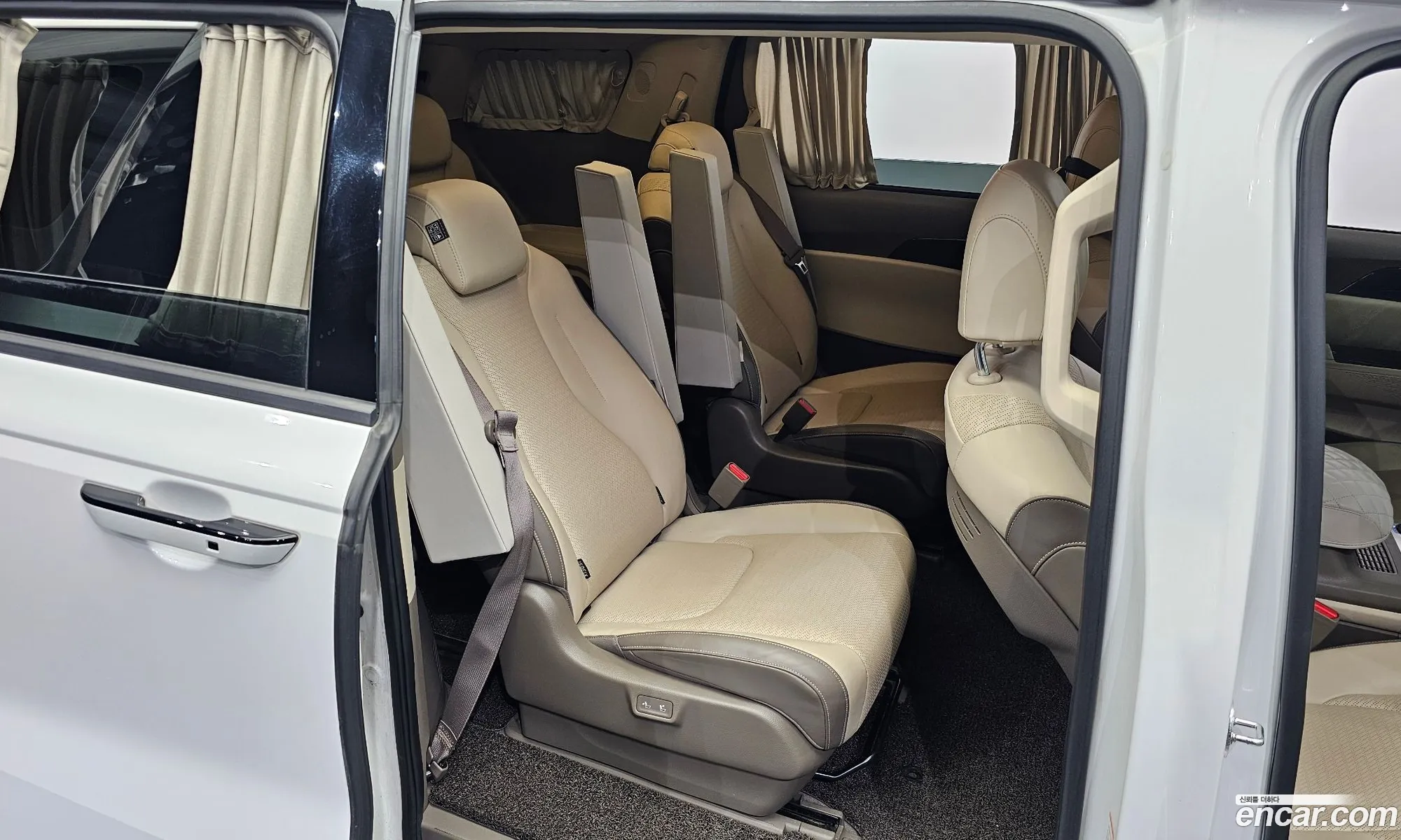 Kia Carnival 2021 — 26