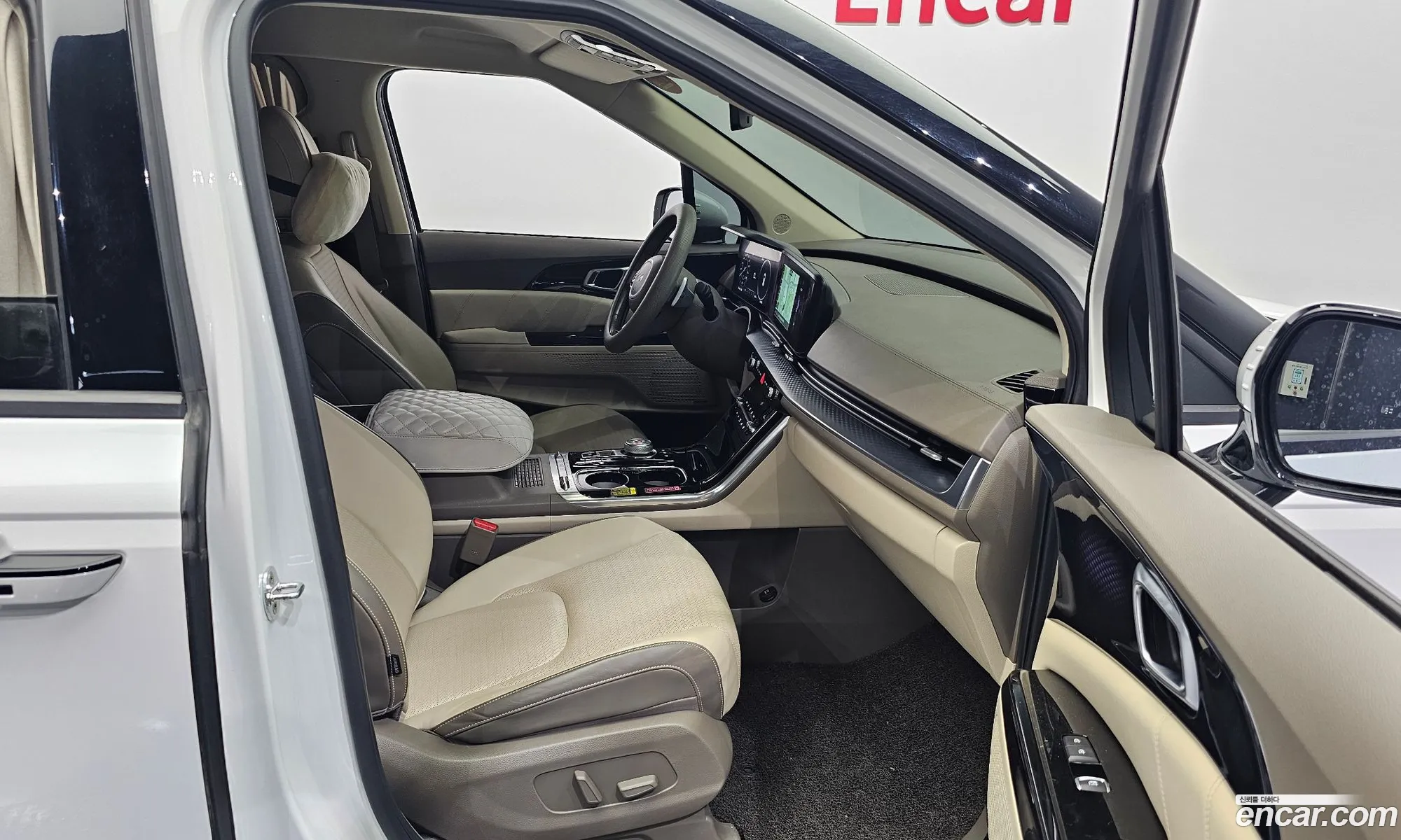 Kia Carnival 2021 — 23